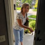 Moja svekrva je stalno ulazila u našu kuću bez kucanja – moj muž je šutio, pa sam se počela pitati zašto… Moja svekrva je stalno ulazila u našu kuću bez kucanja – moj muž je šutio, pa sam se počela pitati zašto… - featured image